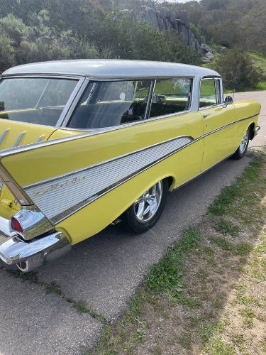 Chevrolet-Bel-air-1957-YellowWhite-Black-Vinyl-4