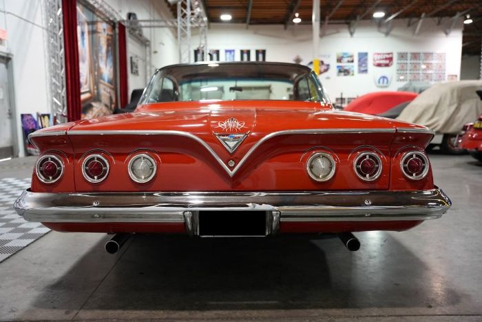 Chevrolet-Bel-air-1961-Red-RedWhite-1