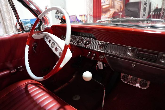 Chevrolet-Bel-air-1961-Red-RedWhite-10
