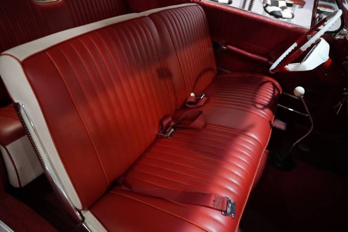 Chevrolet-Bel-air-1961-Red-RedWhite-11