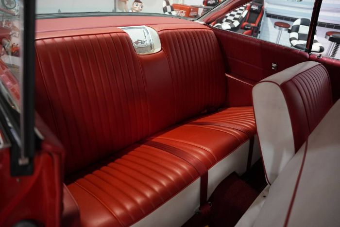 Chevrolet-Bel-air-1961-Red-RedWhite-12
