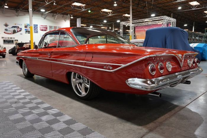 Chevrolet-Bel-air-1961-Red-RedWhite-15