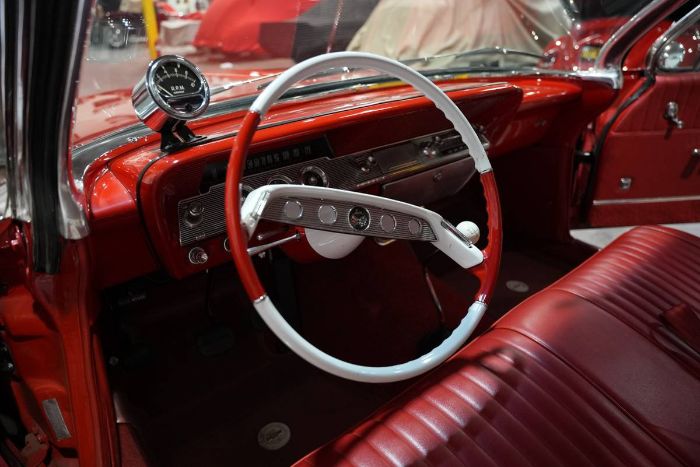 Chevrolet-Bel-air-1961-Red-RedWhite-6