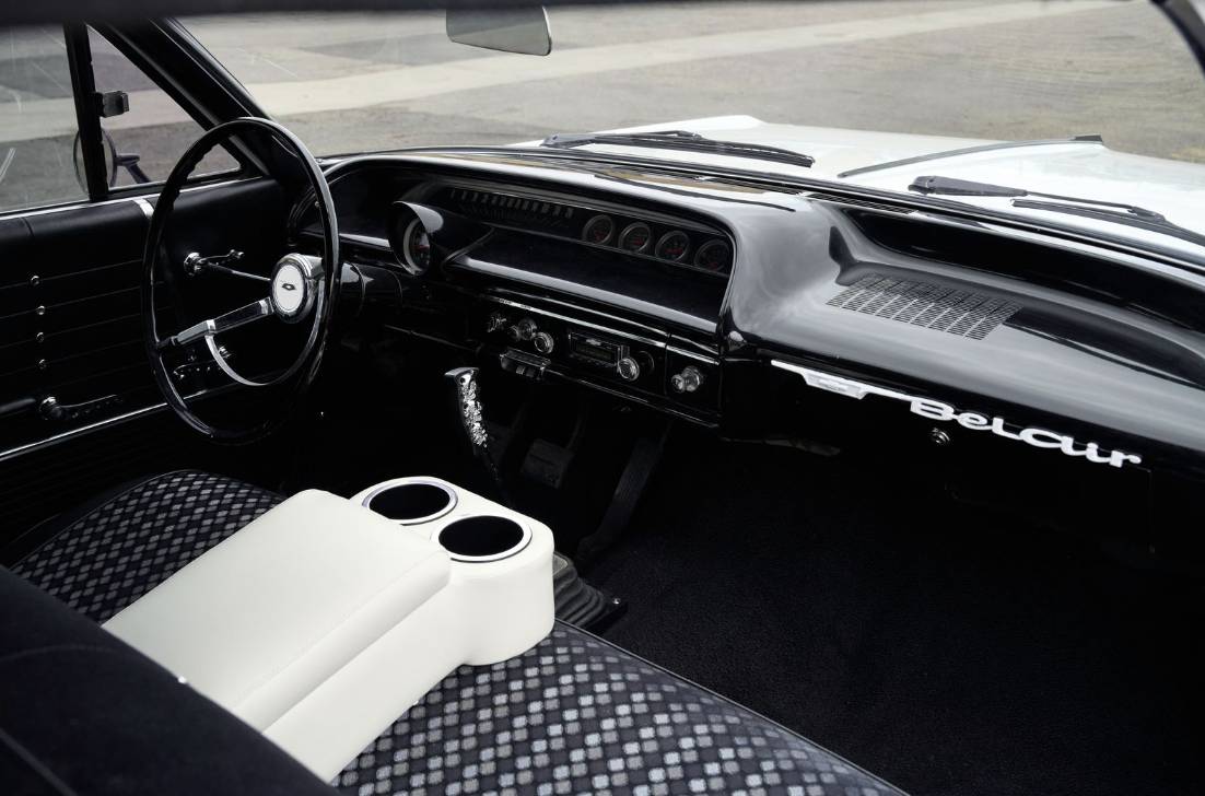 Chevrolet-Belair-1964-white-3