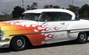 Chevrolet-Belair-sport-coupe-hardtop-1954-custom