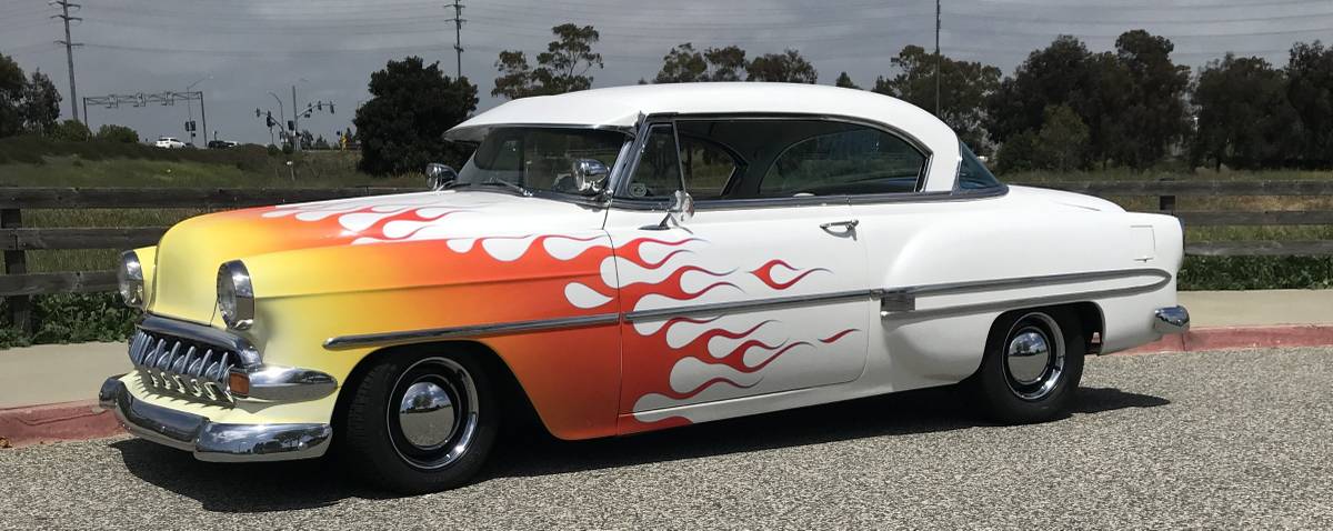 Chevrolet-Belair-sport-coupe-hardtop-1954-custom