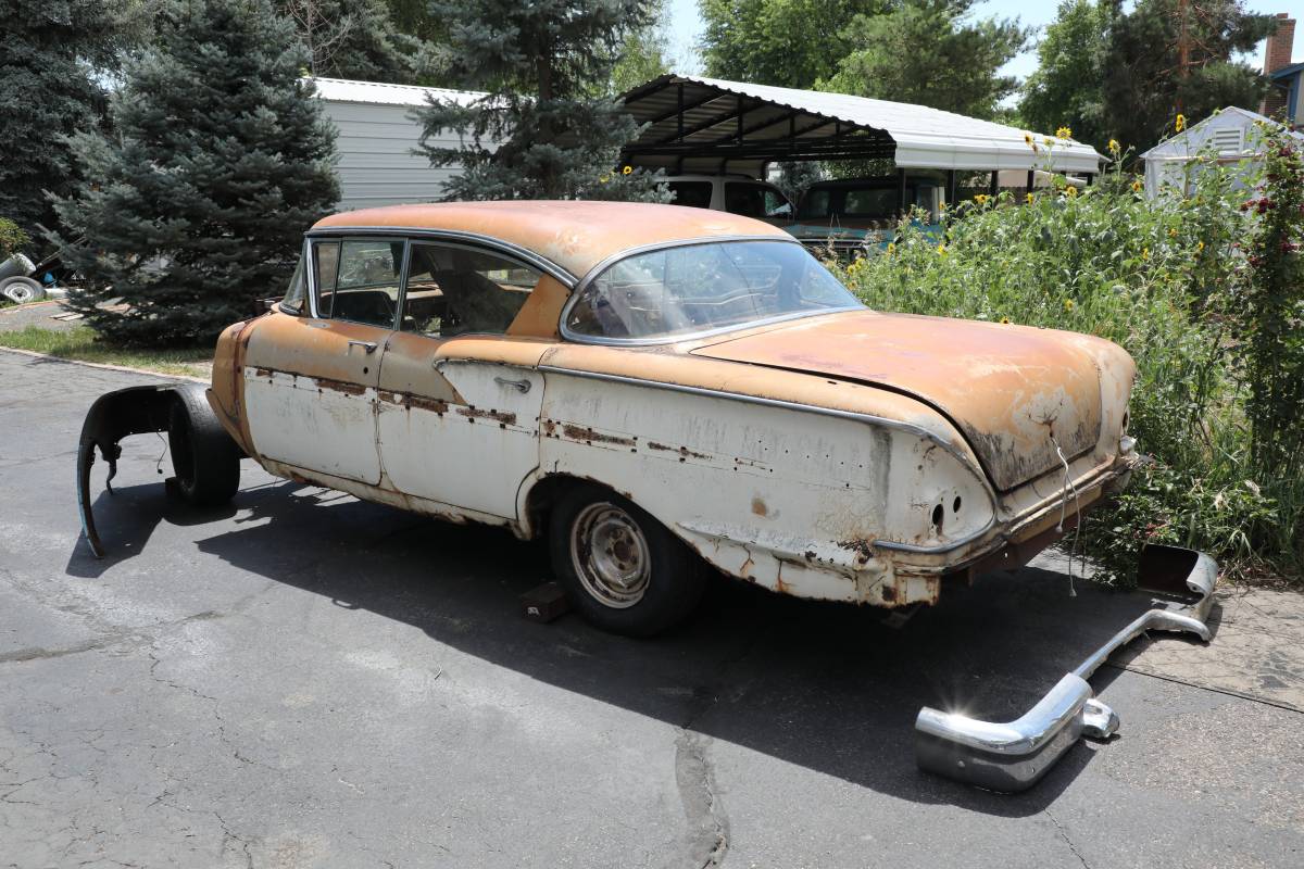 Chevrolet-Belaire-1958-brown-5