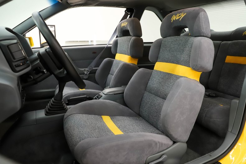 Chevrolet-Beretta-1990-Yellow-Gray-1