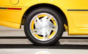 Chevrolet-Beretta-1990-Yellow-Gray-17