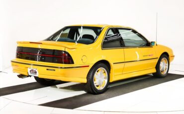 Chevrolet-Beretta-1990-Yellow-Gray-21