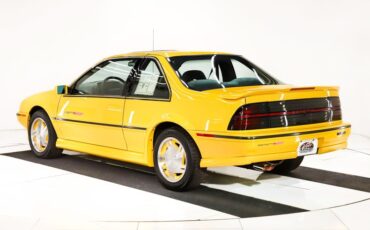 Chevrolet-Beretta-1990-Yellow-Gray-26