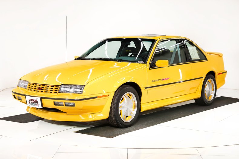 Chevrolet-Beretta-1990-Yellow-Gray-37