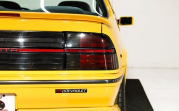 Chevrolet-Beretta-1990-Yellow-Gray-38
