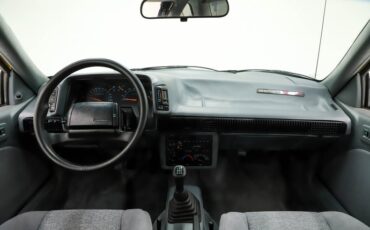 Chevrolet-Beretta-1990-Yellow-Gray-41
