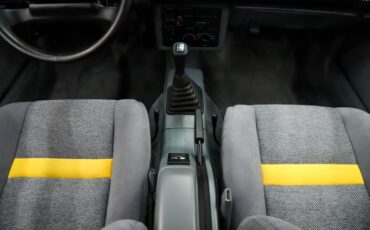Chevrolet-Beretta-1990-Yellow-Gray-44