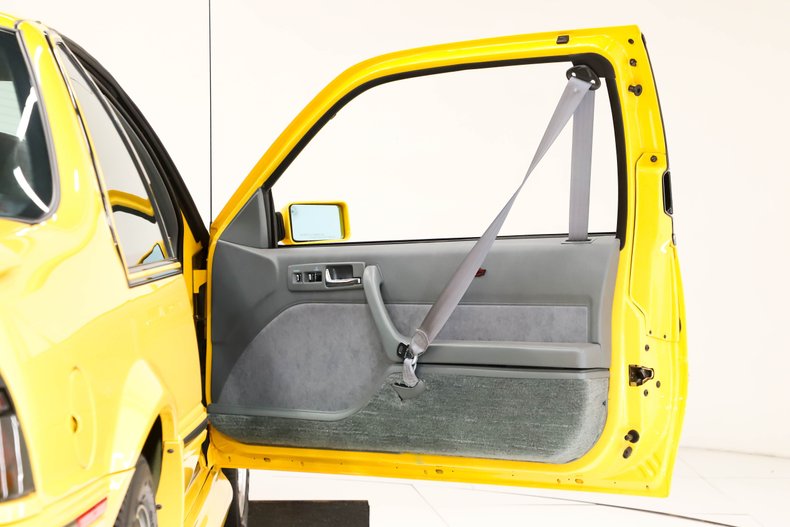 Chevrolet-Beretta-1990-Yellow-Gray-46