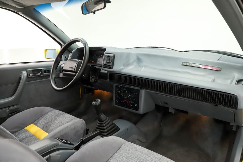 Chevrolet-Beretta-1990-Yellow-Gray-7
