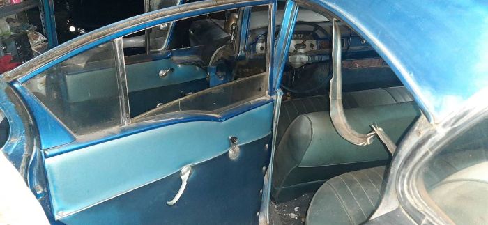 Chevrolet-Biscayne-1958-Black-4