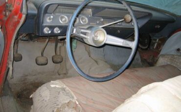 Chevrolet-Biscayne-1961-2