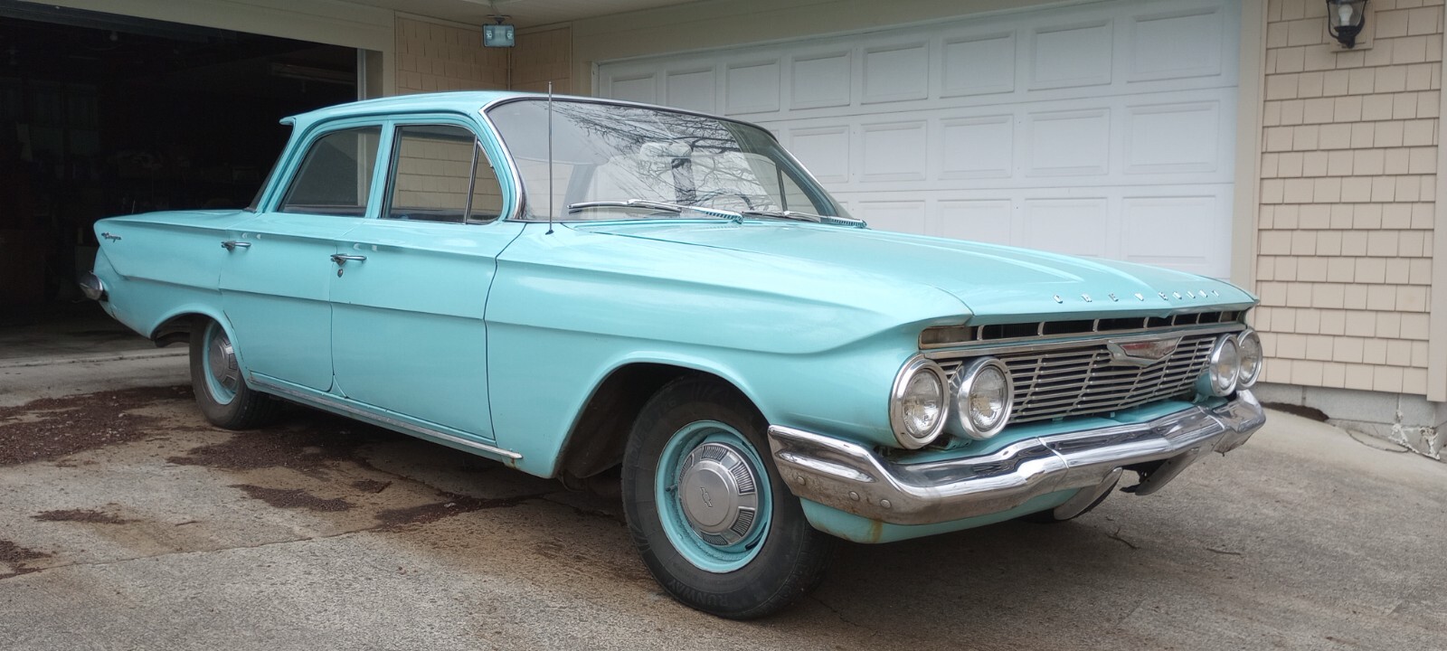 Chevrolet-Biscayne-1961-Sedan-6