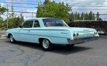 Chevrolet-Biscayne-1962-Sedan-11