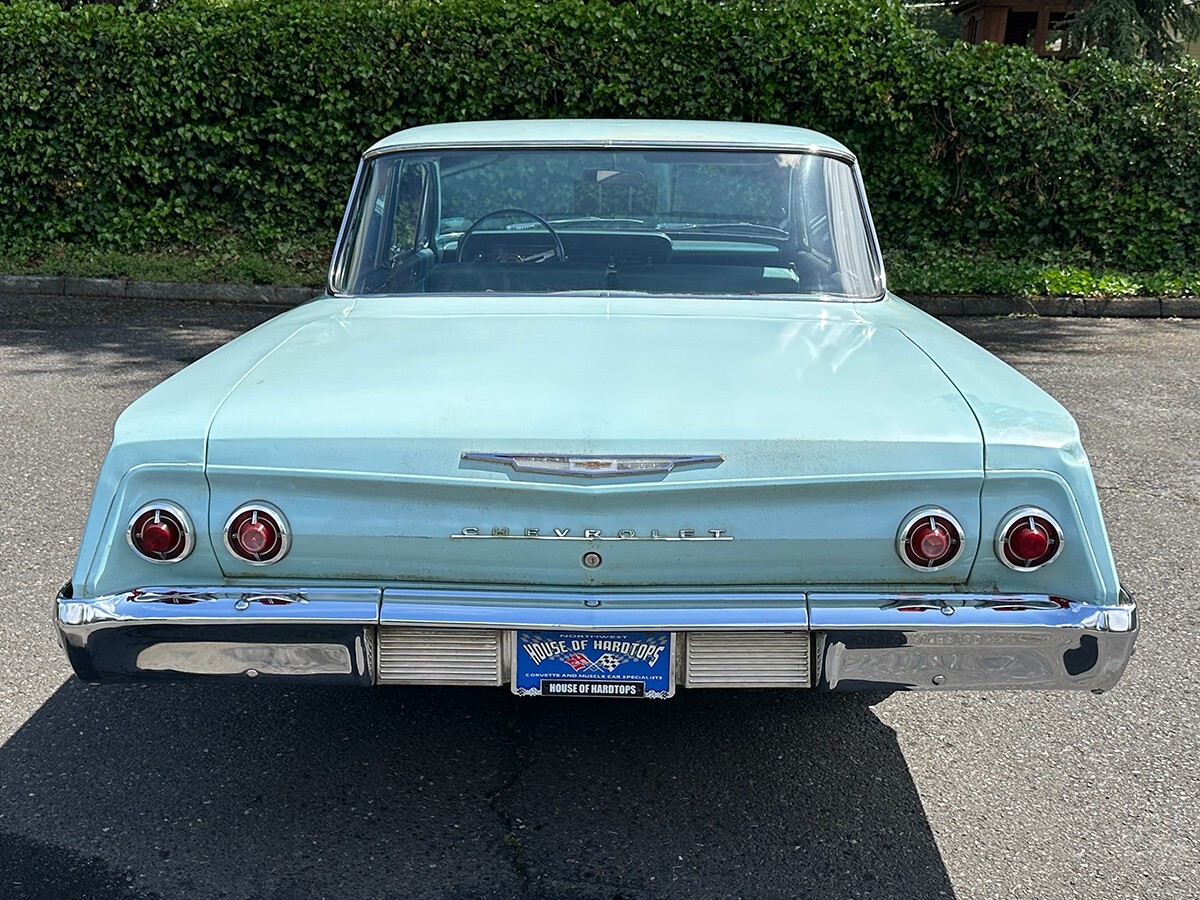 Chevrolet-Biscayne-1962-Sedan-12
