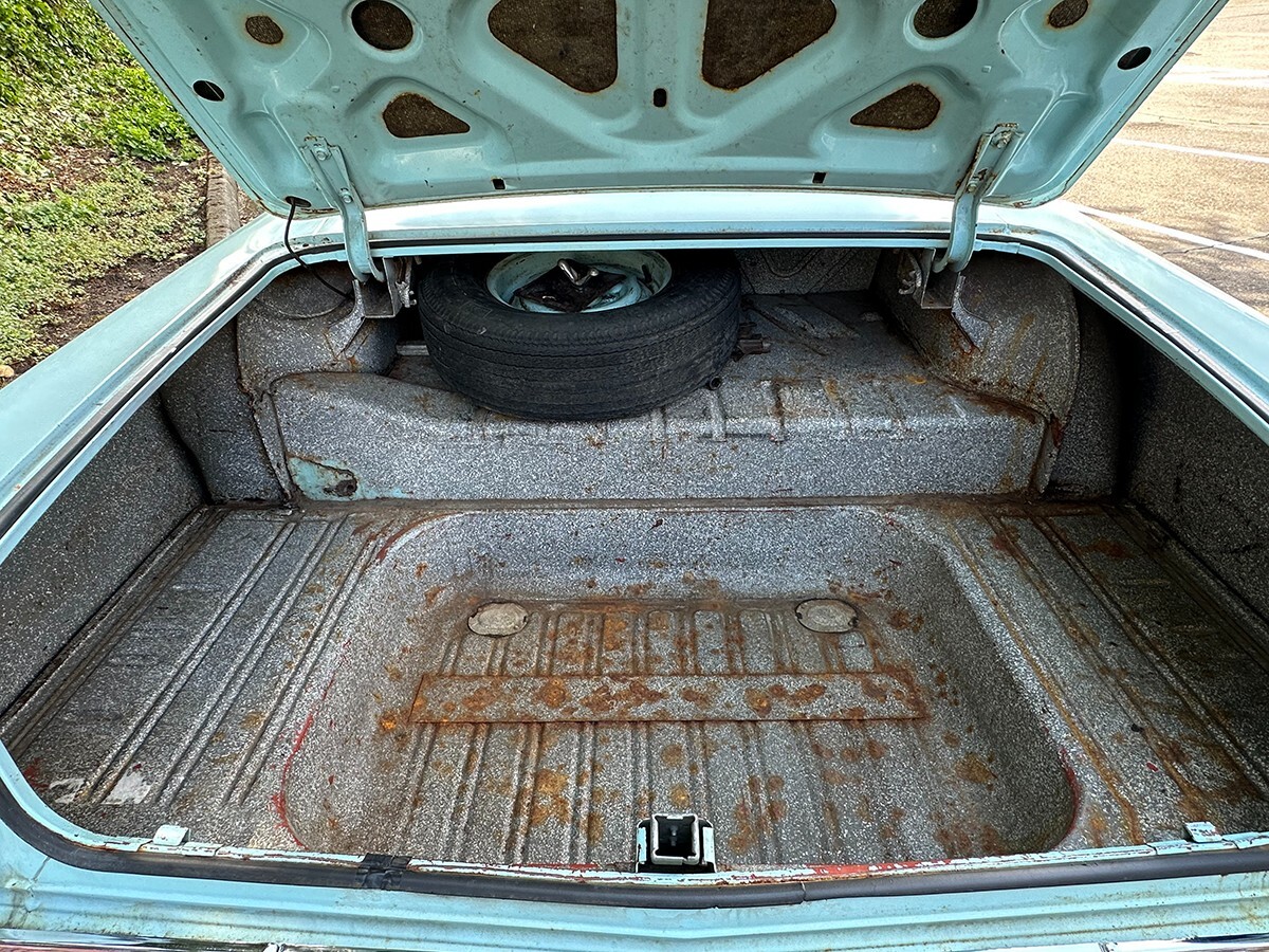 Chevrolet-Biscayne-1962-Sedan-15