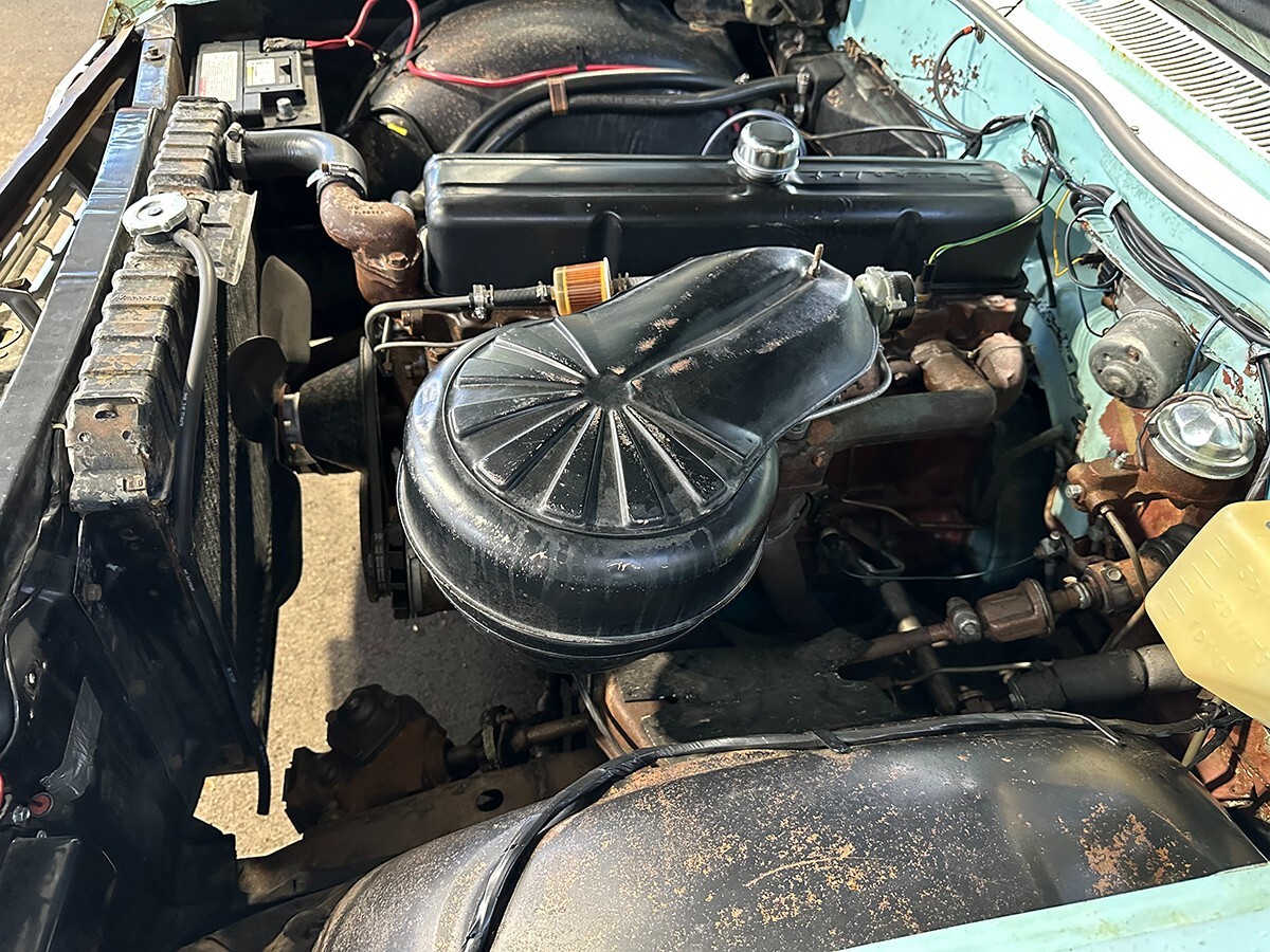 Chevrolet-Biscayne-1962-Sedan-23