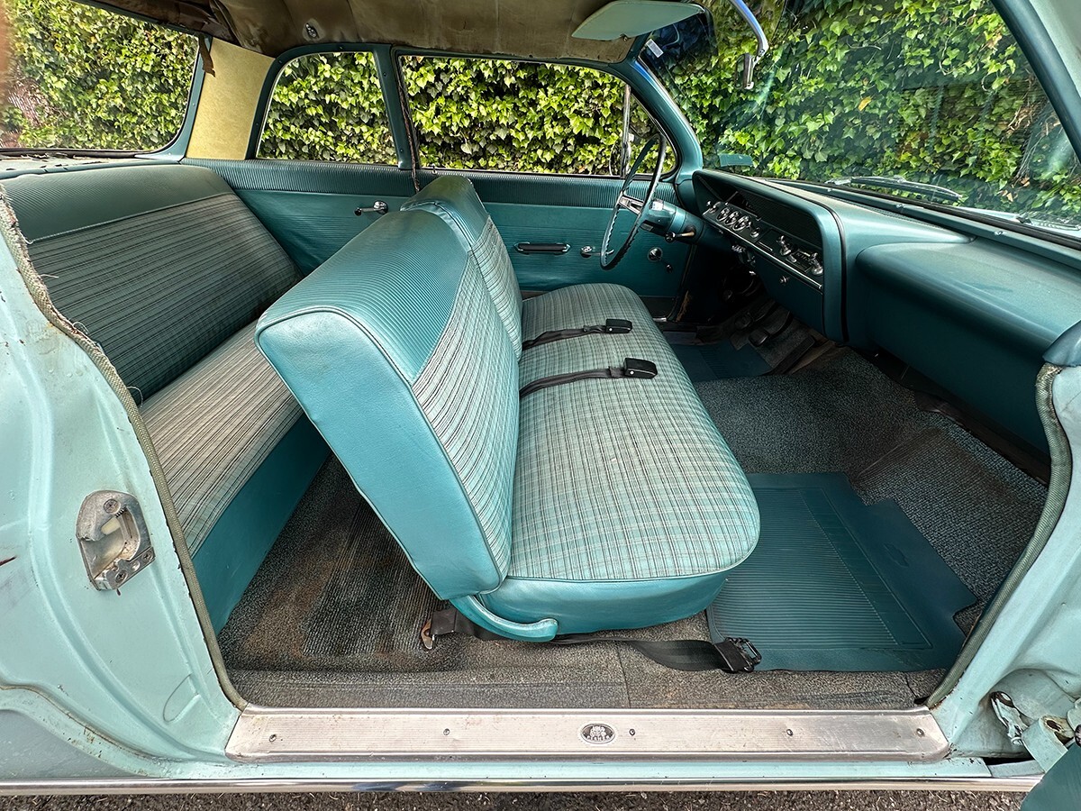 Chevrolet-Biscayne-1962-Sedan-31