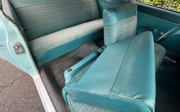 Chevrolet-Biscayne-1962-Sedan-32