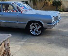 Chevrolet-Biscayne-1964-Silver-18