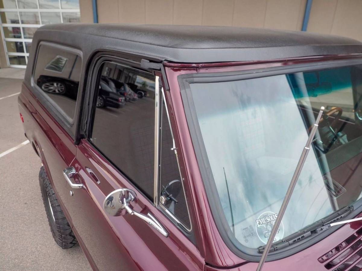 Chevrolet-Blazer-1971-custom-4