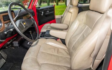 Chevrolet-Blazer-1975-Redwhite-2-tone-Tan-2