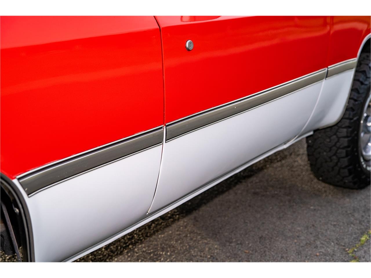 Chevrolet-Blazer-1975-Redwhite-2-tone-Tan-32