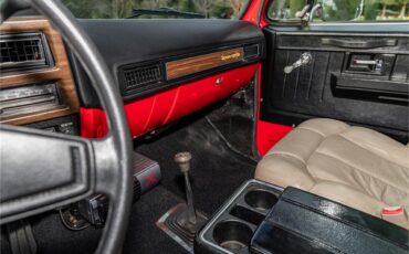 Chevrolet-Blazer-1975-Redwhite-2-tone-Tan-59