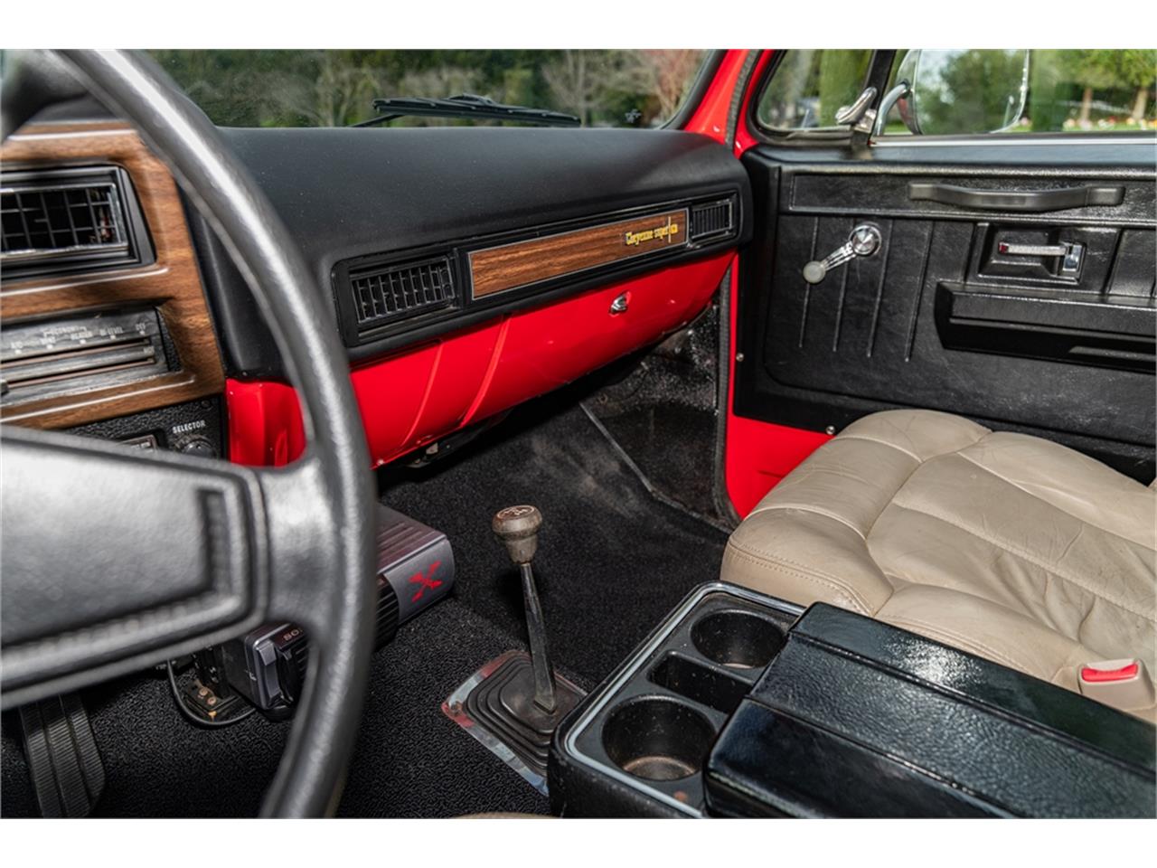 Chevrolet-Blazer-1975-Redwhite-2-tone-Tan-59