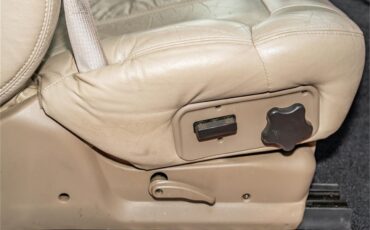 Chevrolet-Blazer-1975-Redwhite-2-tone-Tan-63
