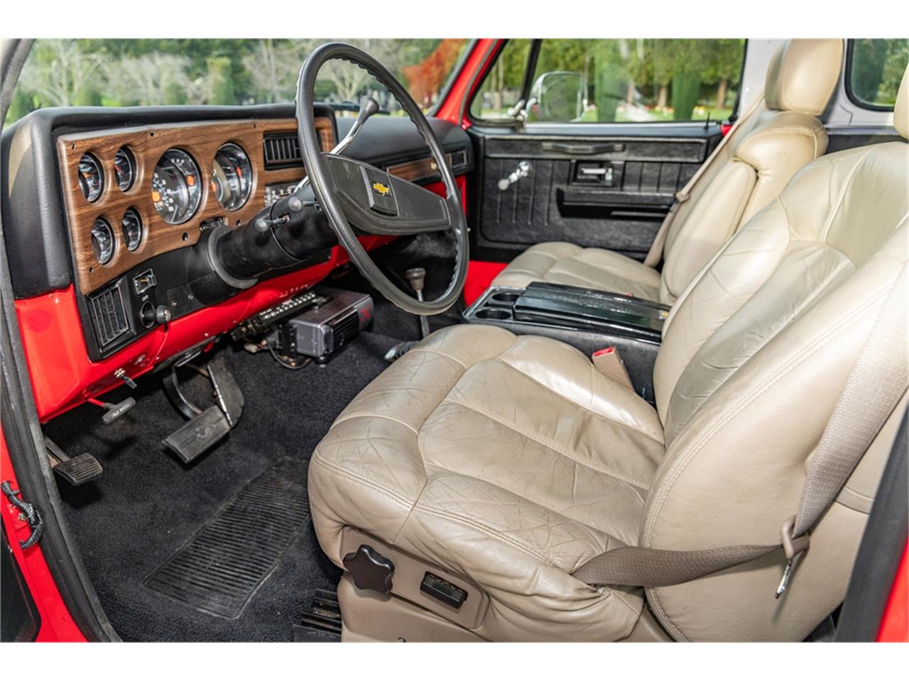 Chevrolet-Blazer-1975-Redwhite-2-tone-Tan-92