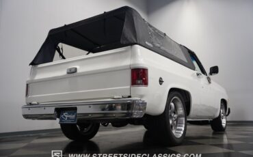 Chevrolet-Blazer-1976-White-Black-33