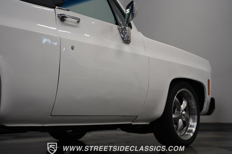 Chevrolet-Blazer-1976-White-Black-34