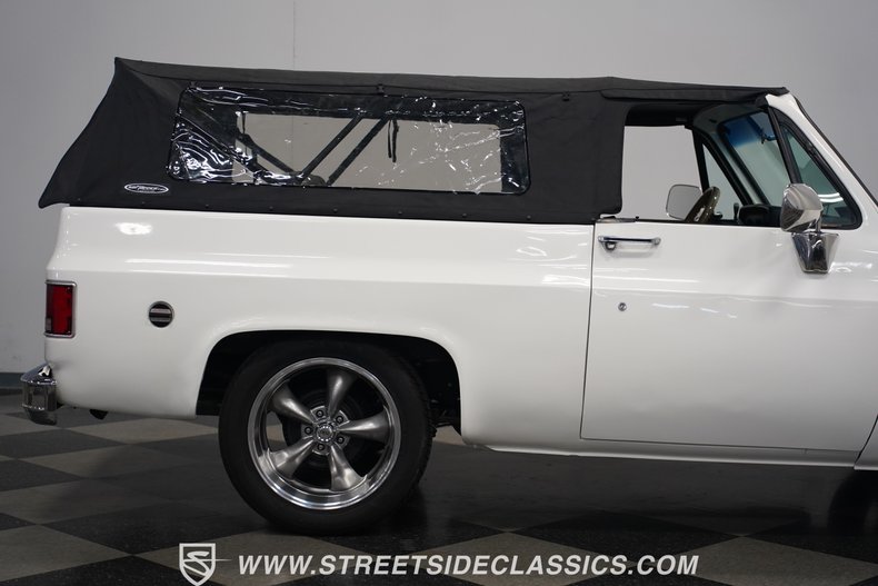 Chevrolet-Blazer-1976-White-Black-35