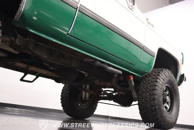 Chevrolet-Blazer-1976-White-Tan-14