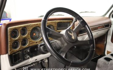 Chevrolet-Blazer-1976-White-Tan-25