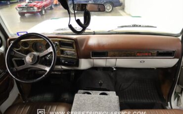 Chevrolet-Blazer-1976-White-Tan-34