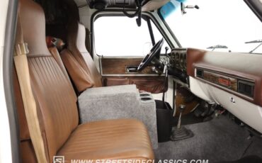 Chevrolet-Blazer-1976-White-Tan-38