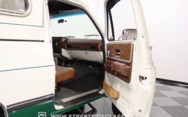 Chevrolet-Blazer-1976-White-Tan-44