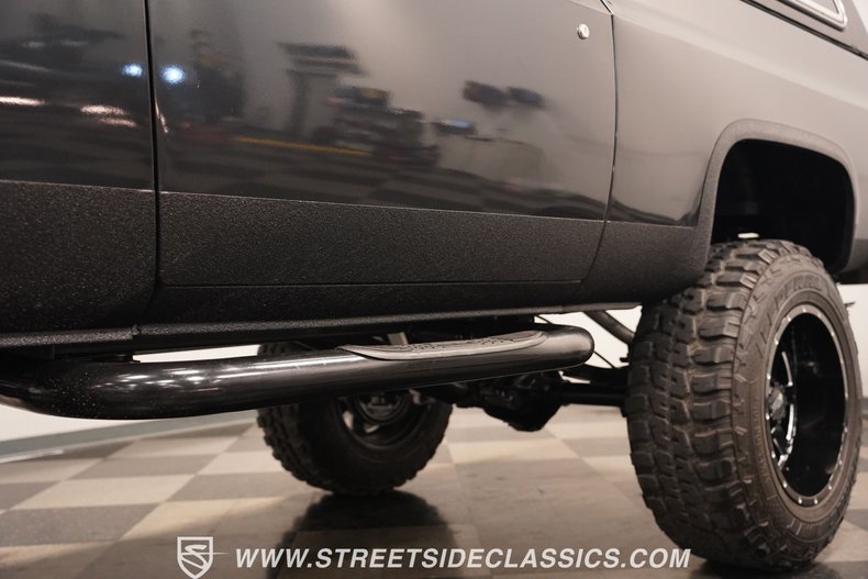 Chevrolet-Blazer-1977-Gray-Black-38