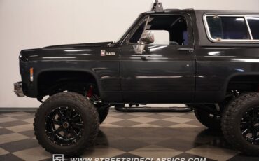 Chevrolet-Blazer-1977-Gray-Black-39