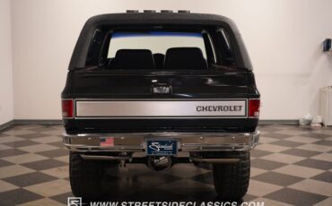 Chevrolet-Blazer-1977-Gray-Black-42