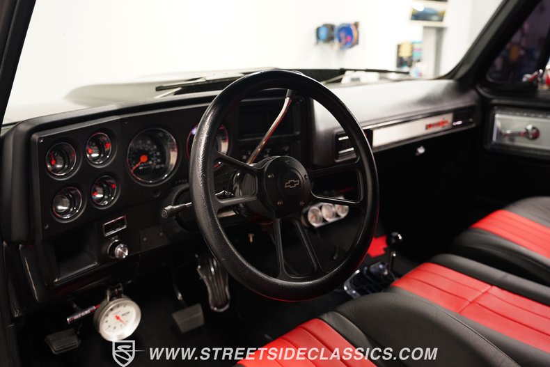 Chevrolet-Blazer-1977-Gray-Black-49